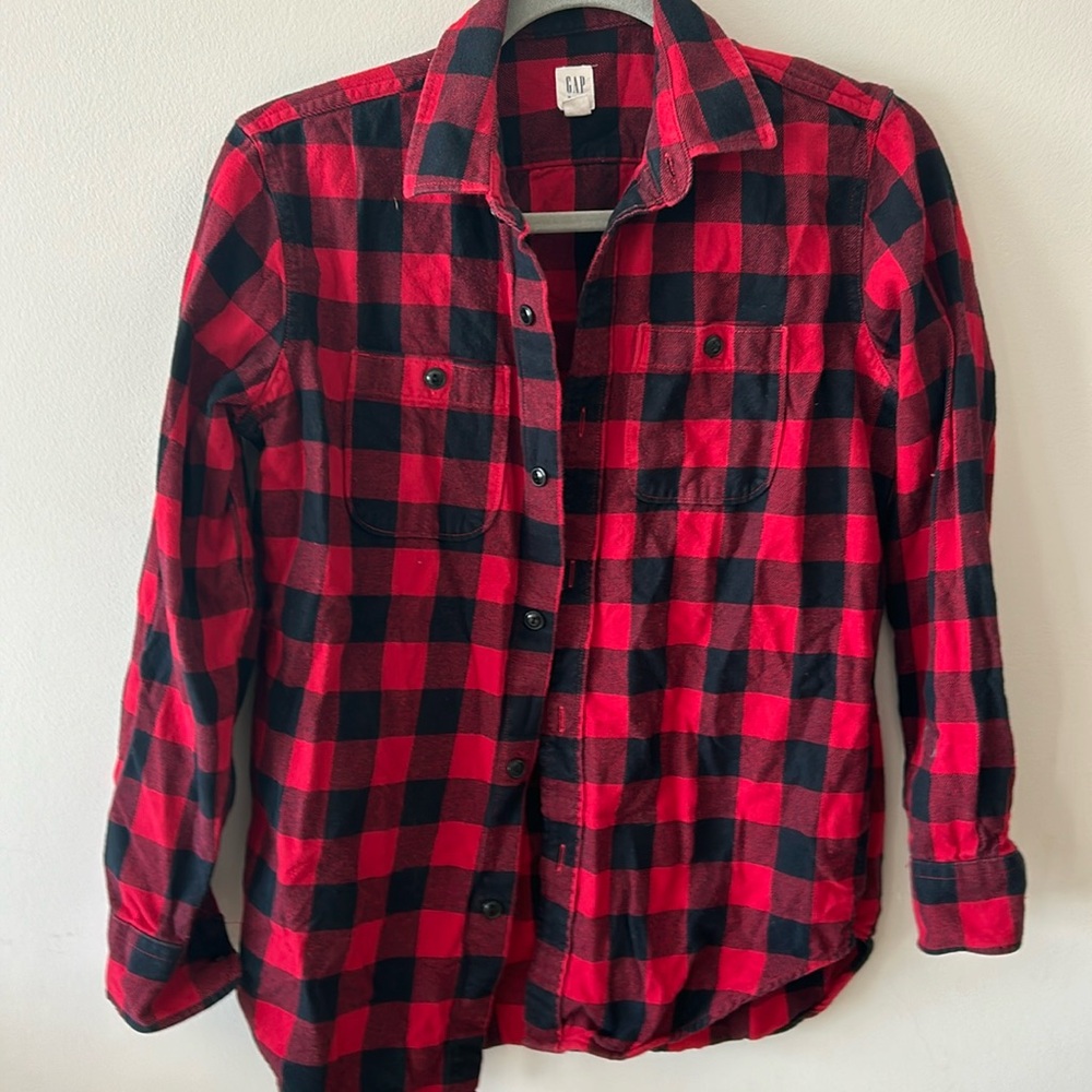 Black and red checkered flannel Gap kids XXL shirt